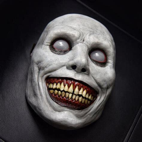 scary mask|creepy scary mask.